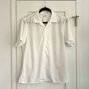 Uniqlo short sleeve button up with camp collar
